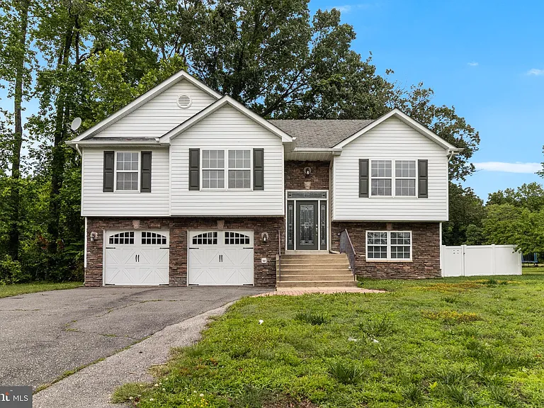 35530 Golf Course Dr — Photo 1