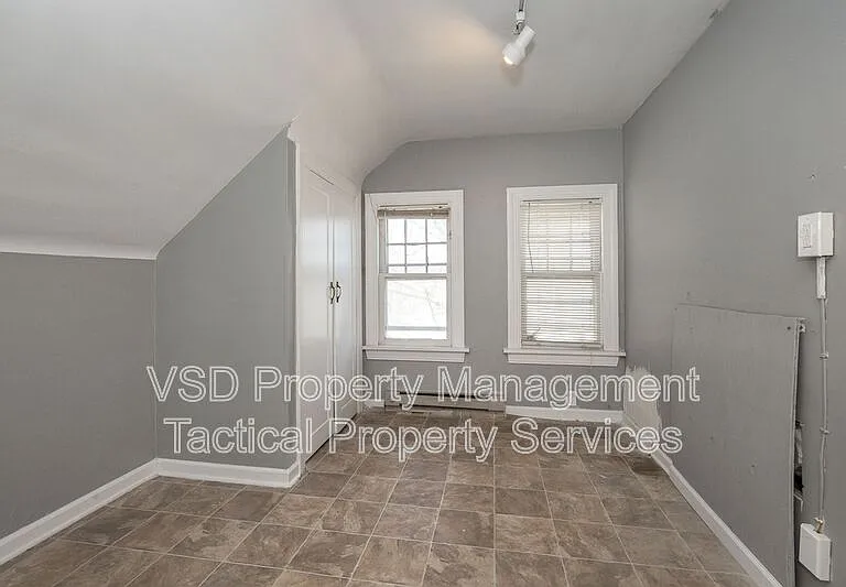 14717 Milverton Rd #UP — Photo 7
