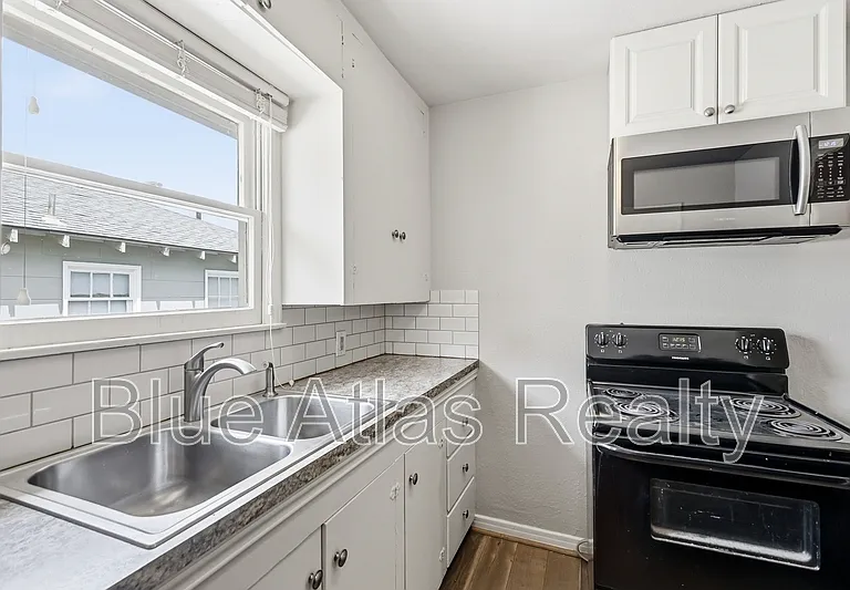 3643 Lafayette Ave #1 — Photo 9