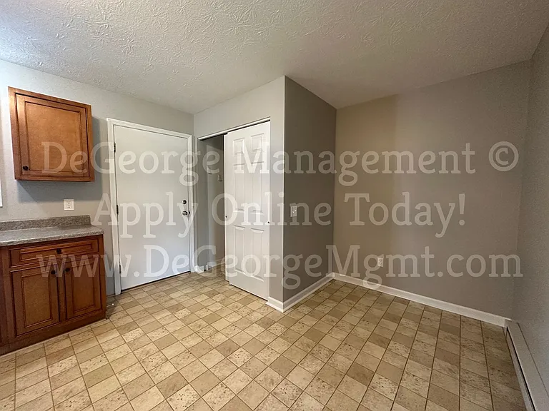 Big Tree Apartments — Photo 22