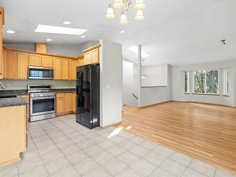 5062 23rd Ave SW — Photo 9