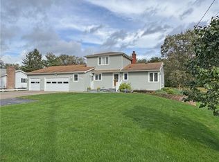 1044 N Greece Rd, Rochester, NY 14626