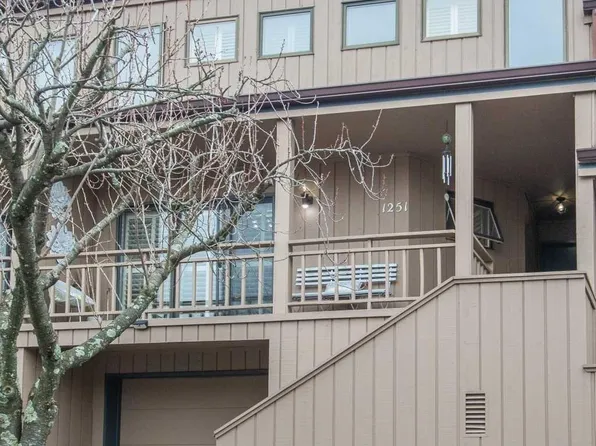 1251 Stephanie Dr, North Caldwell, NJ 07006