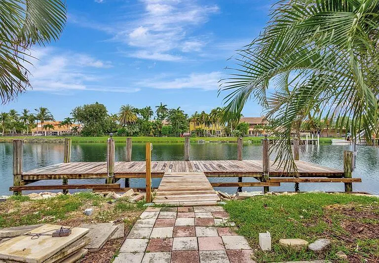 1402 Cormorant Rd — Photo 36
