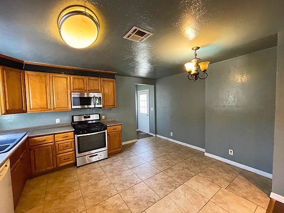 3rd image of 8839 Tilden Ave