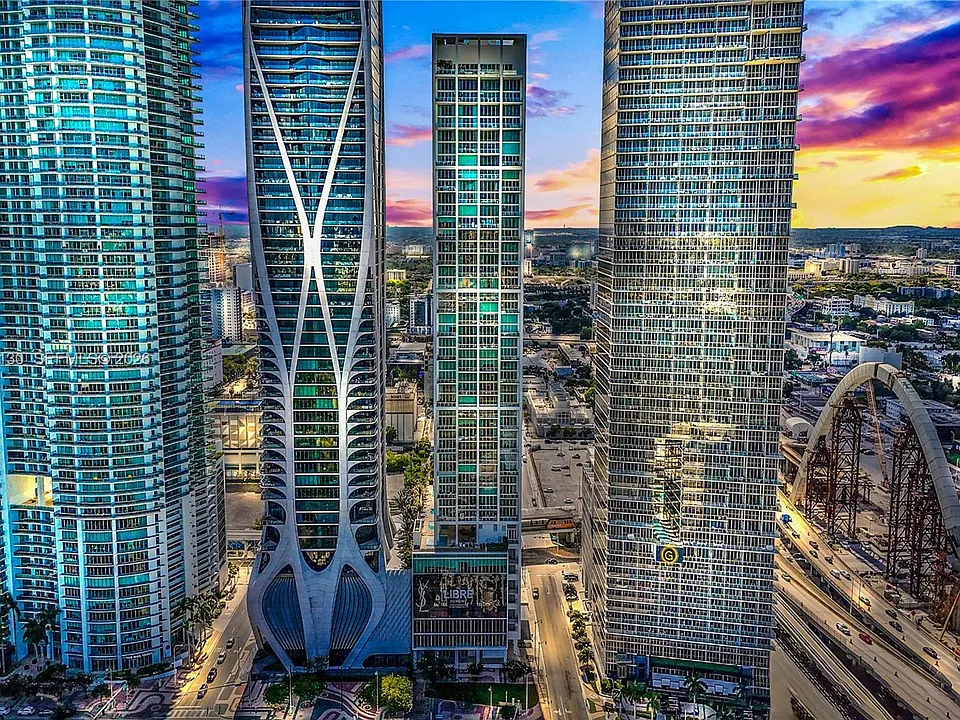 1040 Biscayne Blvd #3802