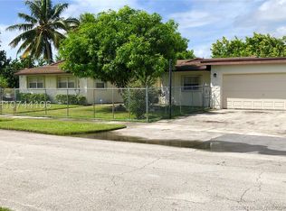 16560 SW 102nd Pl, Miami, FL 33157