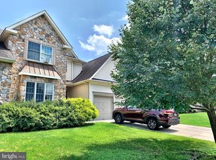 3 Irongate Ct, Columbus, NJ 08022