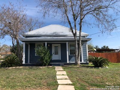 1002 3rd St, Floresville, TX, 78114