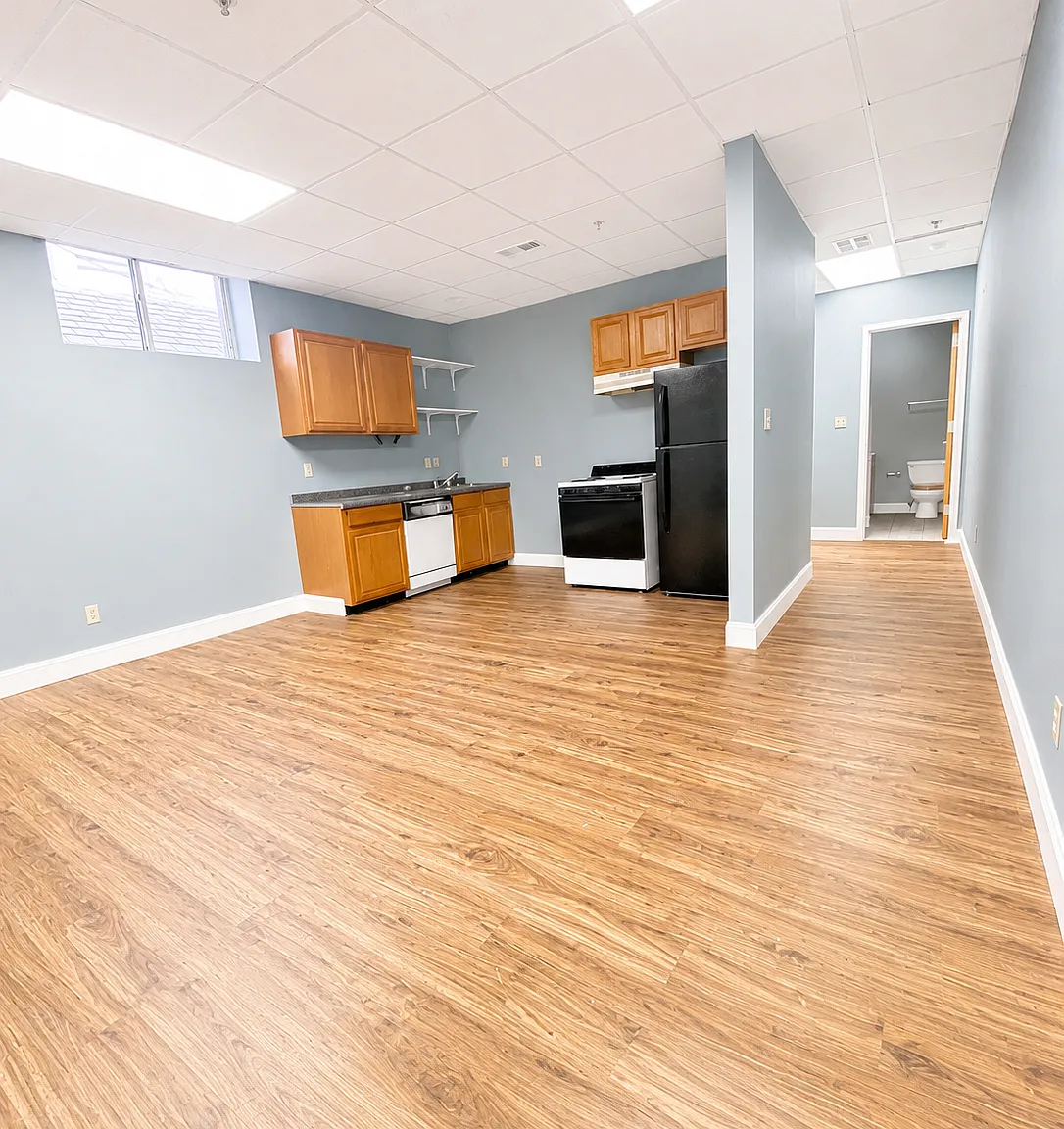 1 bed, 1050 sqft, $1,150 — Photo 2