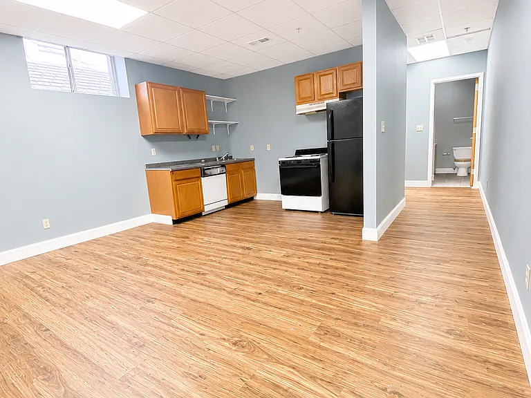 117 W Main St #201 — Photo 2