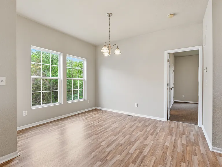 10337 Parkview Ave #10337 — Photo 7
