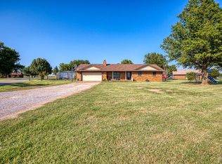 17981 Christin Dr, Kingfisher, OK 73750