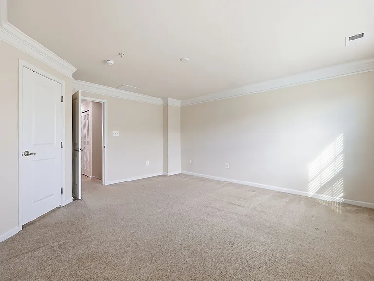 7833 Wormans Mill Rd — Photo 31