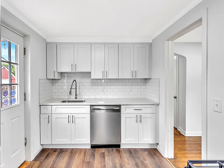 401 Sanford Ave — Photo 23