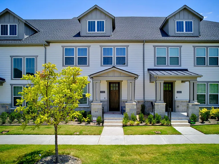 8900 Magnet Dr — Photo 1