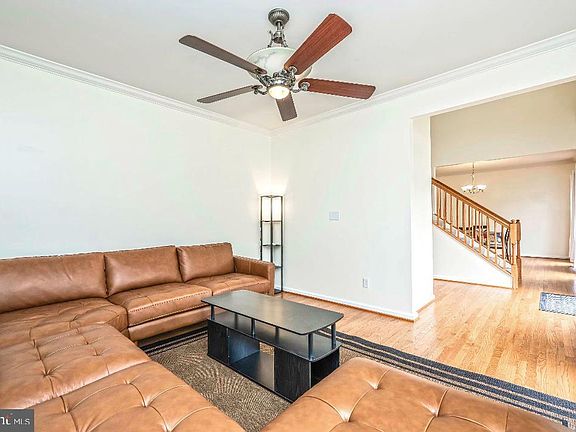 4th image of 9549 Ballagan Ct