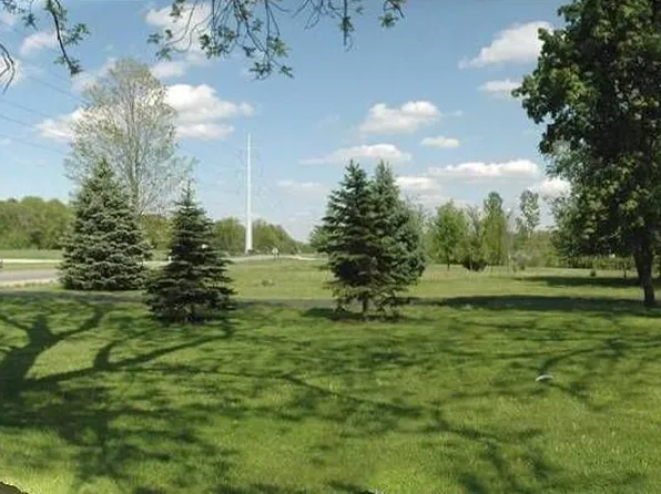 1474 School St, Washington, IL 61571