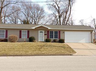 1326 N 20th St, Quincy, IL 62301