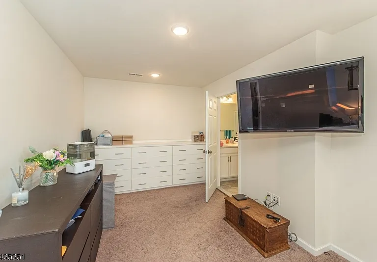 11 Albert Ct — Photo 9