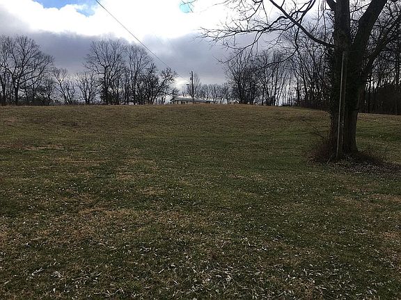 5th image of 295 Russell Rd