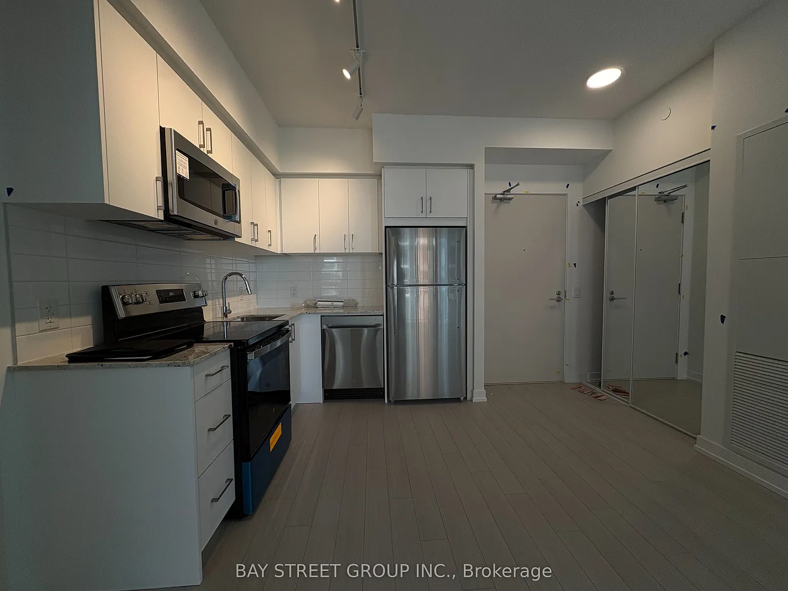 1 bed, $2,200 — Photo 4