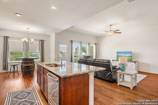 228 Hiram Cook — Photo 13