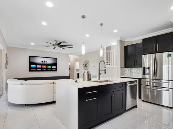 3749 Old Lighthouse Circle, Wellington, FL 33414