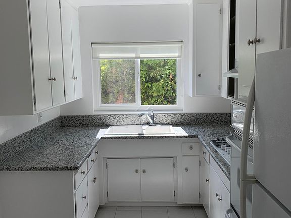 5th image of 1341 N Crescent Heights Blvd APT 108