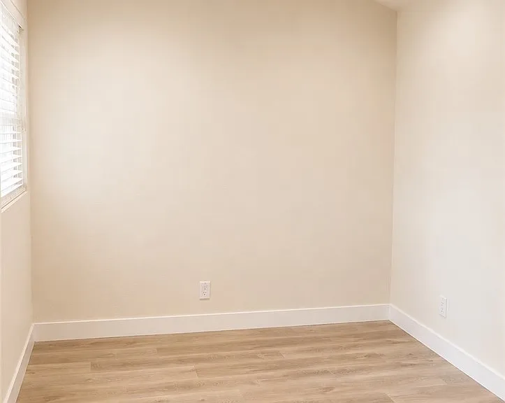 312 Shade Ln — Photo 12
