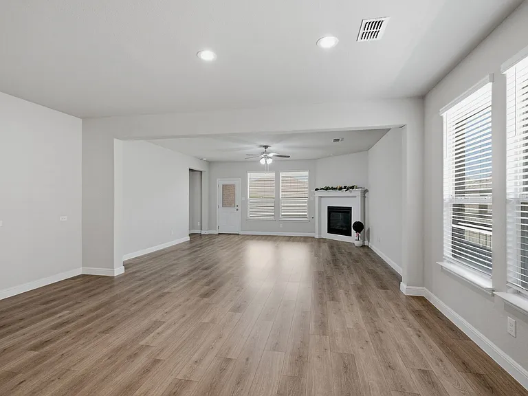2309 Rooster Ln — Photo 7