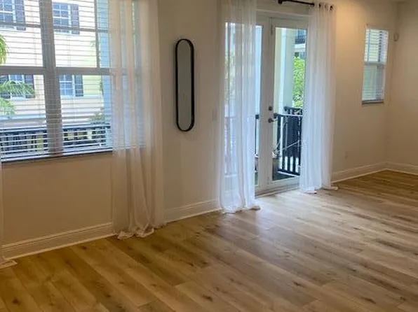 229 N Latitude Circle, Delray Beach, FL 33483