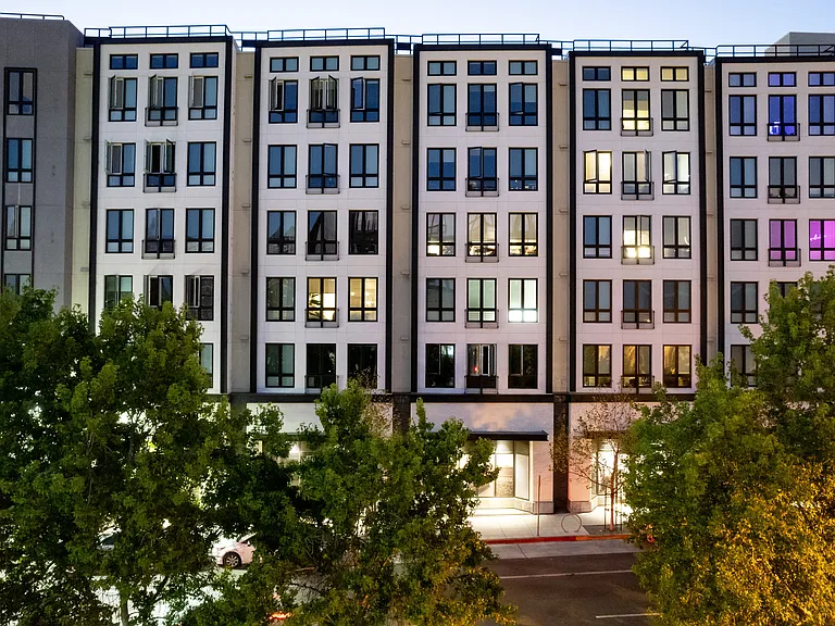 Axis Oakland — Photo 34