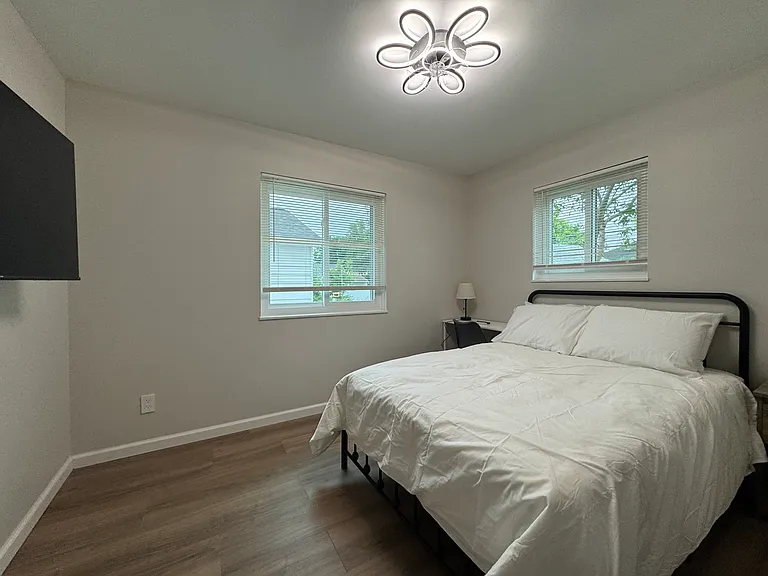 3231 Prairie Ave — Photo 10