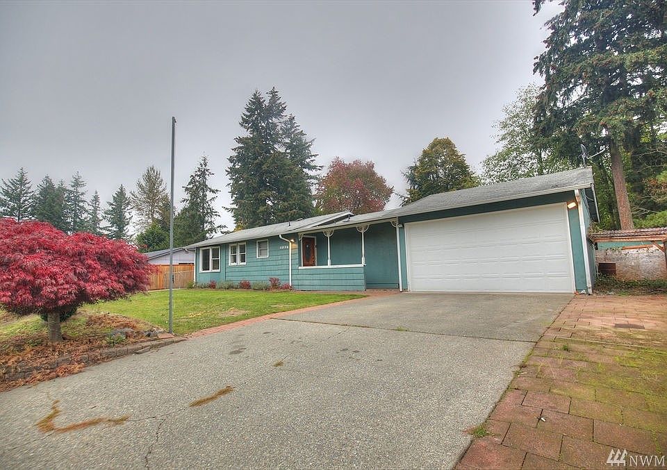 1st image of 12113 211th Ave E