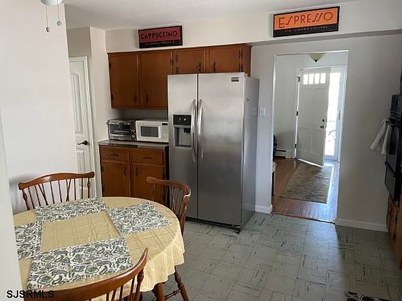 3rd image of 110 N Clermont Ave #May