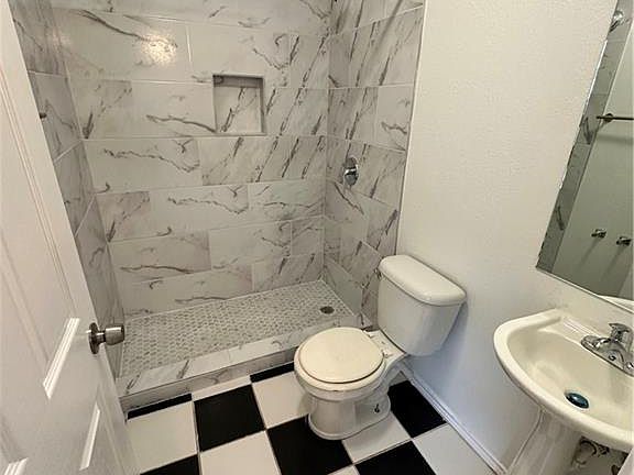 4th image of 3703 W Zelma St Unit 2