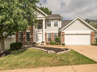 2343 Paradise Peak Cir, Ballwin, MO 63011