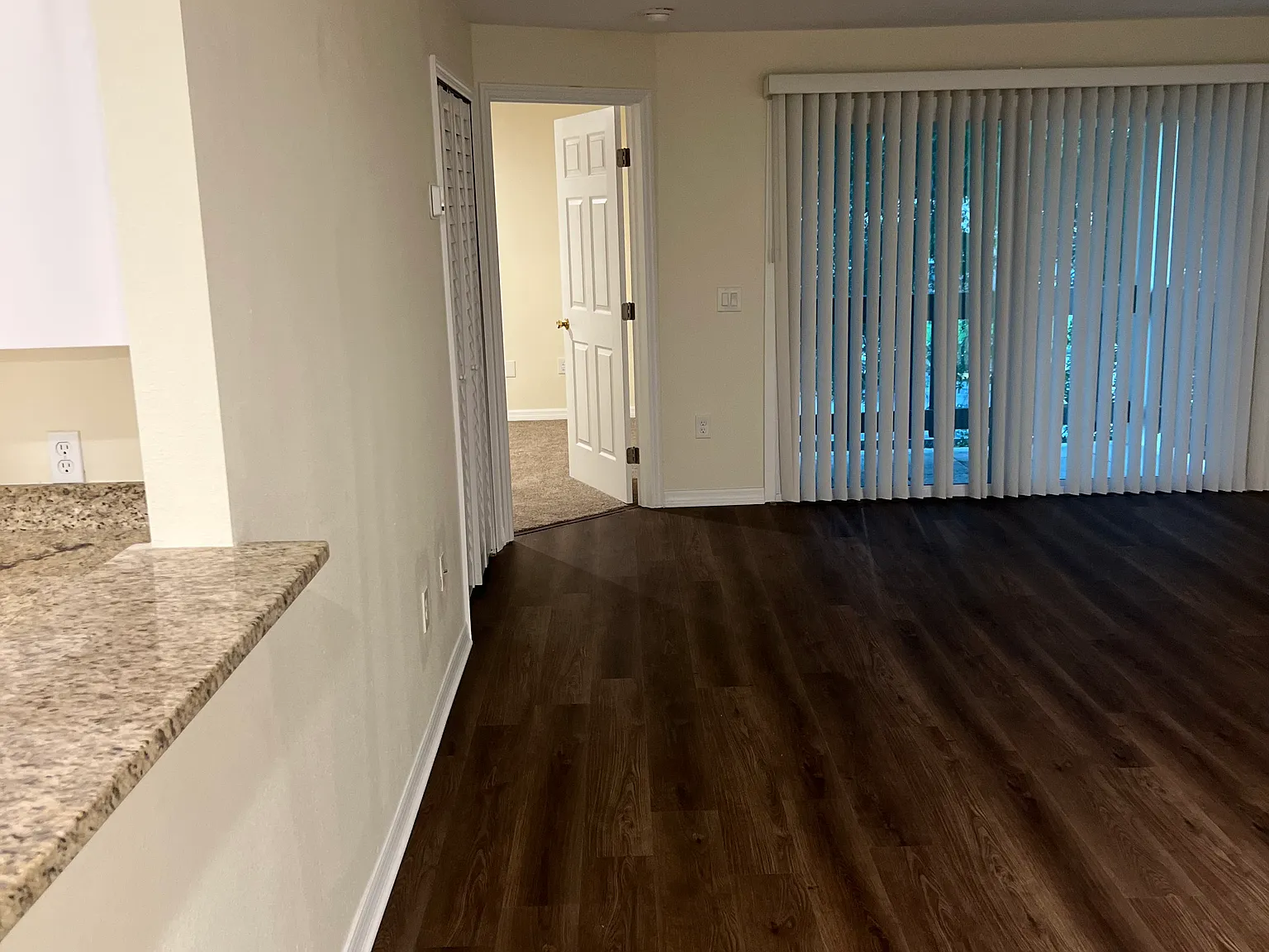 2630 Queens Ct — Photo 3