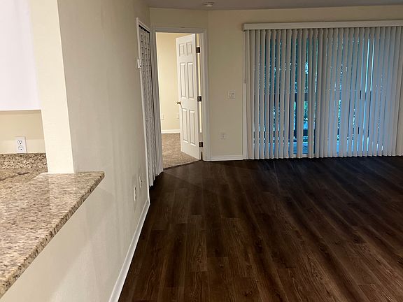 3rd image of 2630 Queens Ct