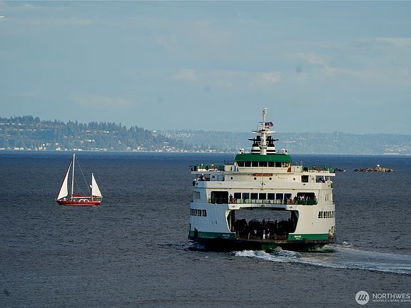 5th image of 11127 NE Wing Point Drive