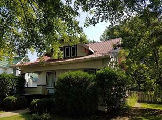 316 N William St, Earlville, IA 52041