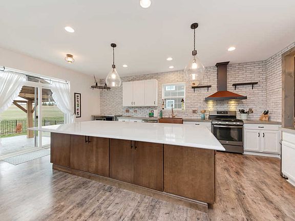 5th image of 16056 W Pennyroyal Ln