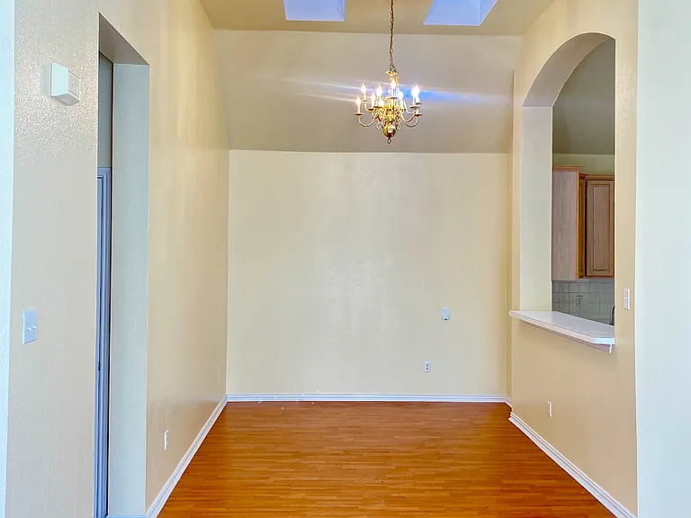 8412 White Sands Dr — Photo 9
