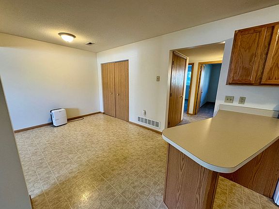 5th image of 1011 Angela Dr #1004D