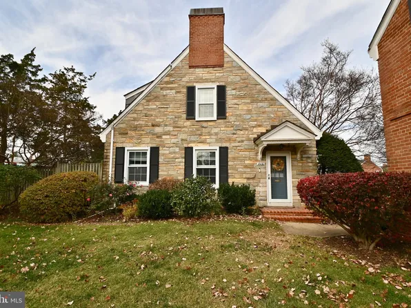 4430 36th St S, Arlington, VA 22206