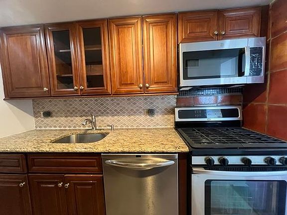 5th image of 7000 Boulevard East APT 16T