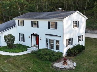 2079 Buena Vista Dr, Coshocton, OH 43812