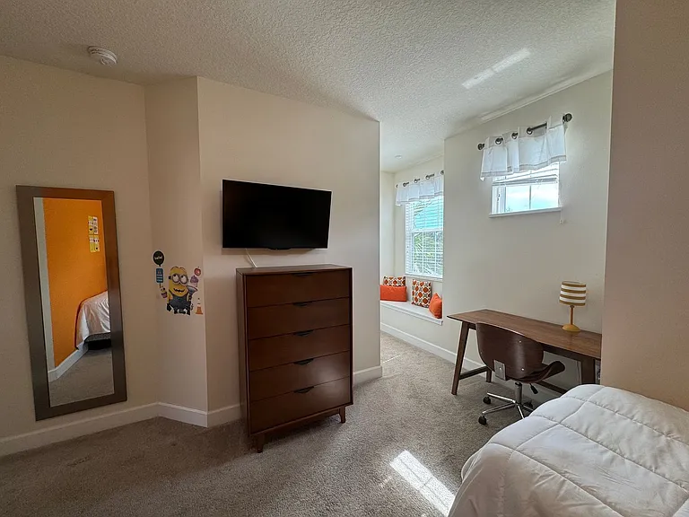 1641 Retreat Cir — Photo 22