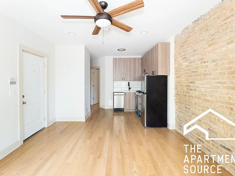 4610 N Winchester Ave #1 — Photo 2
